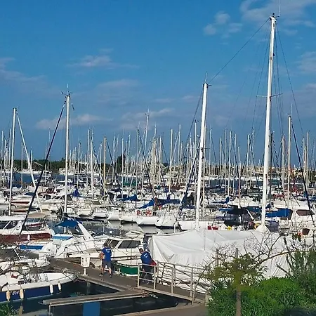 Pour 4 Personnes Proche Du Port Et Des Plages * 阿格德