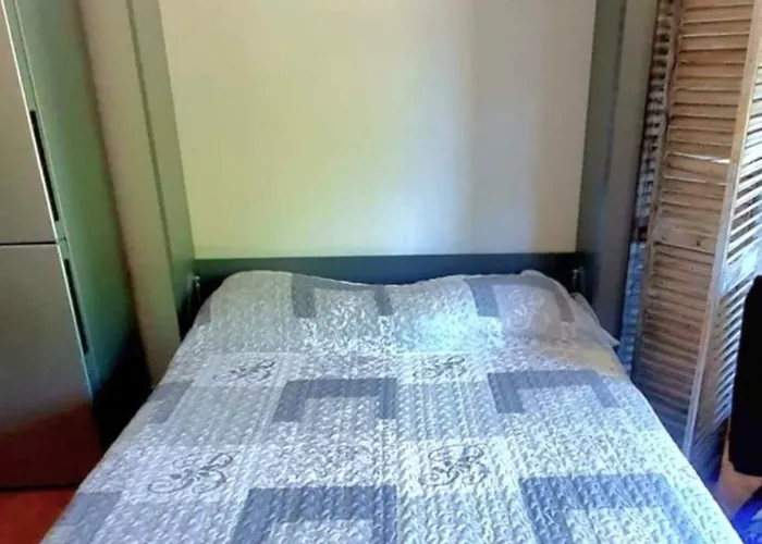 Pour 4 Personnes Proche Du Port Et Des Plages